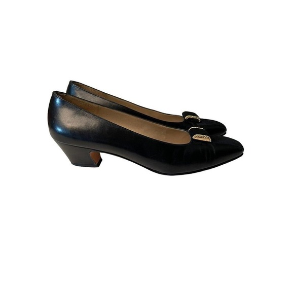 Salvatore Ferragamo Narrow Black Leather Low Heels 7 AA Black - Picture 5 of 10